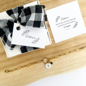 Detalle cajita lazo Liberty negro