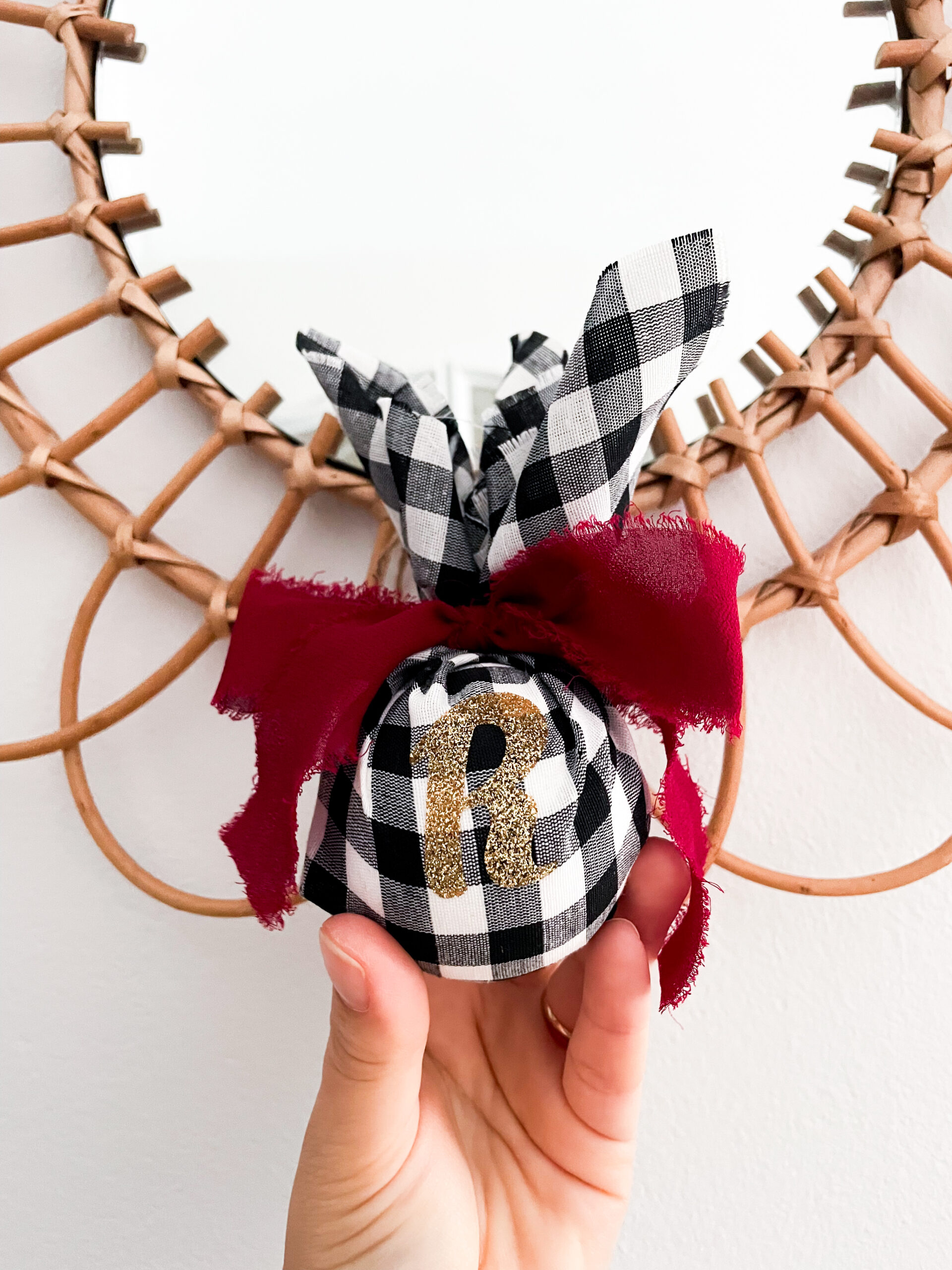 Bola de Navidad tela vichy negra